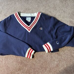 Champion Cropped Purple Crewneck – Sporty & Stylish!